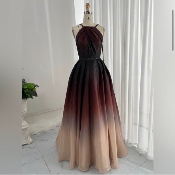🥳Host pick 🎉 Terani Couture evening dress 1722E4201 - Picture 3 of 10